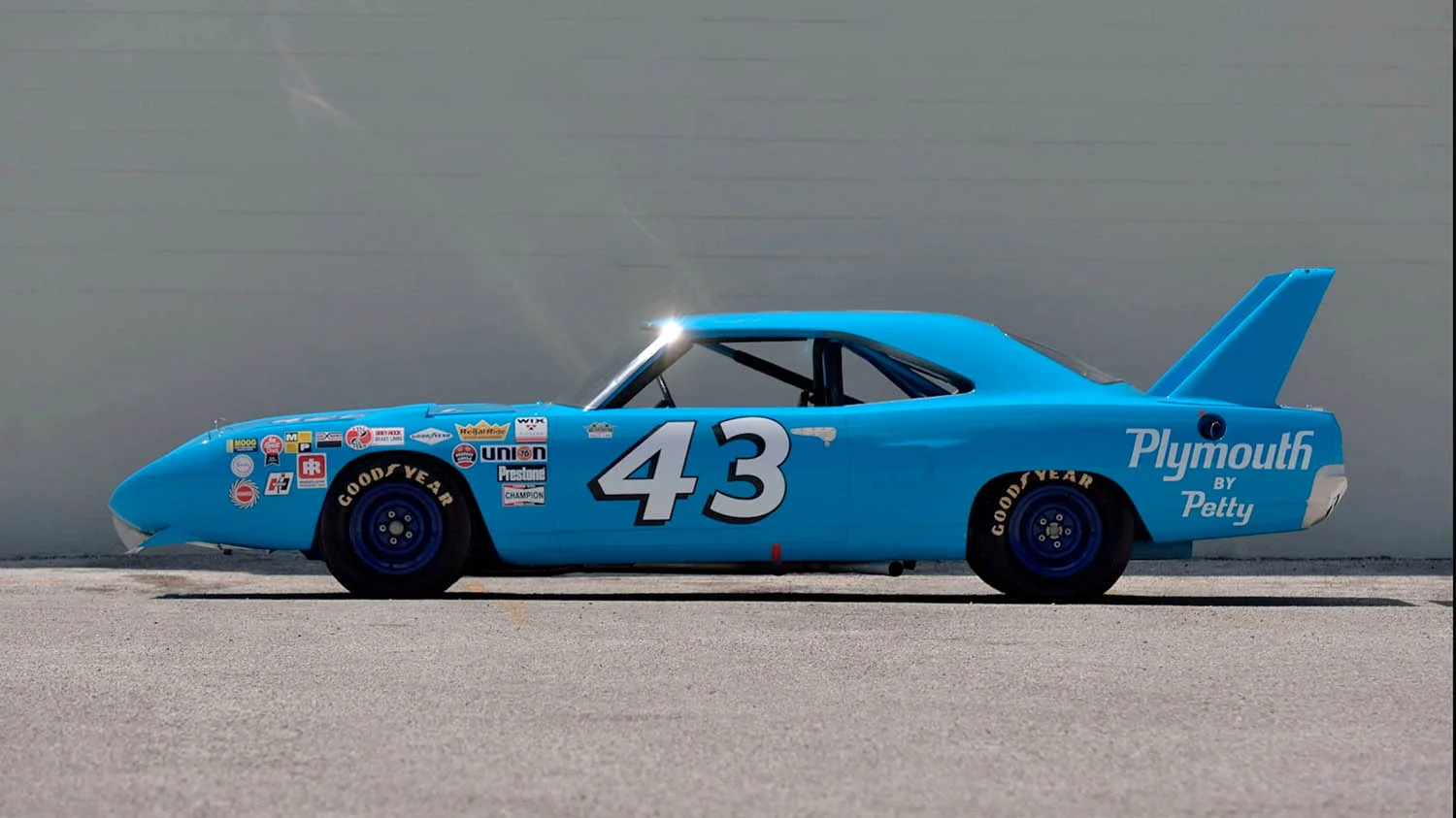 Built to lure Petty back to Plymouth — Ecurie